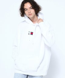 TOMMY JEANS(トミージーンズ)/TJM TOMMY BADGE HOODIE/ホワイト