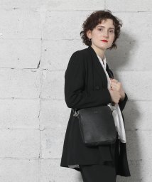 MAISON mou(メゾンムー)/【YArKA/ヤーカ】real leather zip shoulder bag[Alnitak]/リアルレザーショルダーバッグ/ブラック