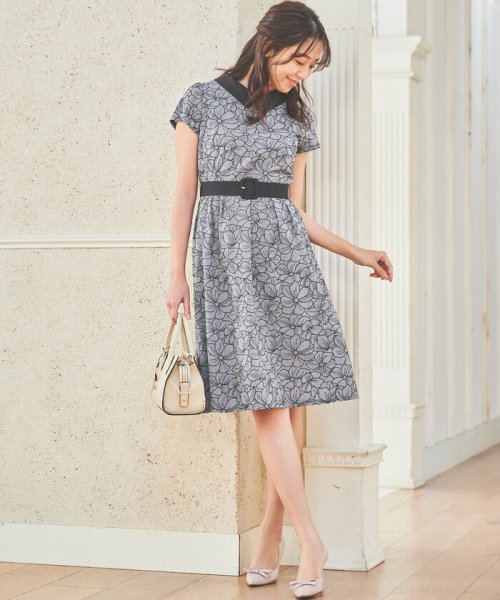 フラワー刺繍衿付きワンピース デビュー ド フィオレ Debut De Fiore Magaseek