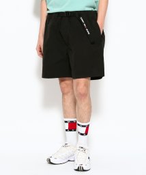 TOMMY JEANS(トミージーンズ)/TJM BELTED BEACH SHORT/ブラック