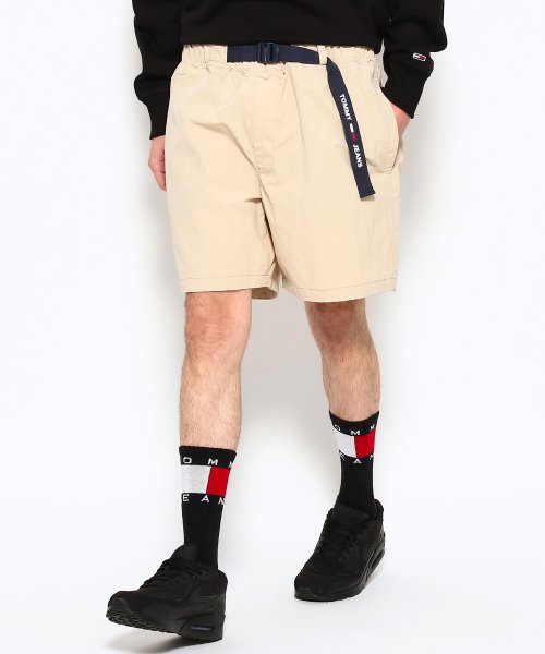 TOMMY JEANS(トミージーンズ)/TJM BELTED BEACH SHORT/ベージュ
