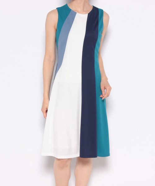 マルチ柄アシンメトリー配色ノースリーブフレアワンピース サリア Salire Magaseek