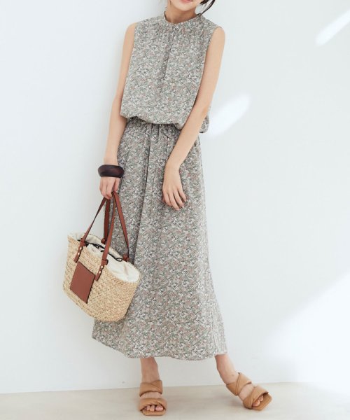 Web限定 小花柄ウエストドロストワンピース ビザビ Vis A Vis Magaseek