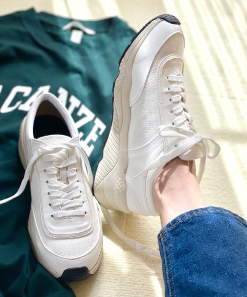 厚底スニーカー 低反発スポンジ入り フィン Fin Magaseek