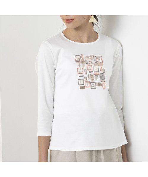 Liliane Burty ECLAT(リリアンビューティエクラ)/【S・Mサイズ】スパンコール刺繍　コットンTシャツ/ホワイト
