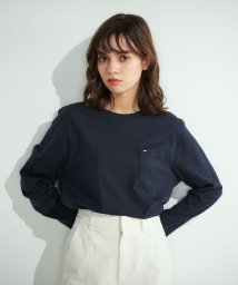 TOMMY HILFIGER(トミーヒルフィガー)/フラッグロゴロングスリーブTシャツ/ネイビー