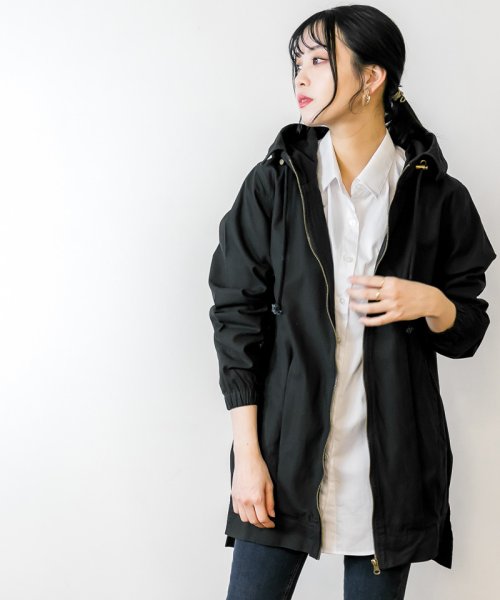 atONE(アットワン)/裾タックフードジャケット/ブラック