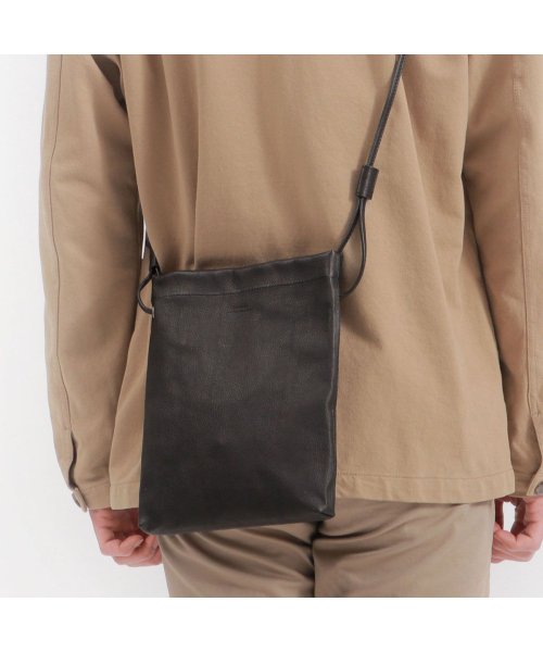 SLOW(スロウ)/スロウ ショルダーバッグ SLOW embossing leather shoulder bag L 縦型 斜めがけ A5 栃木レザー 日本製 300S137J/ブラック