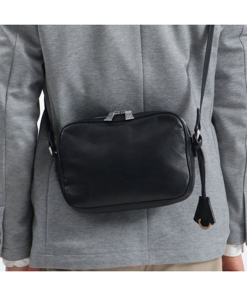 正規取扱店】 アニアリ ショルダーバッグ aniary Reality Leather 