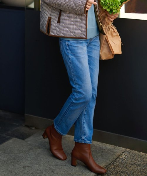 【CLASSY.1月号掲載】23区DENIM ボーイフィット パンツ #002 23区DENIM #072 ネイビー #075 #004 品番 グレー スカイブルー アイボリー