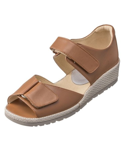 ペダラ レディース 2E 商品説明フィット感と屈曲性に優れたかかと付きサンダル。三点支持意匠のソールを採用し安定性に優れています。足首と甲は面テープで調節可能。2Eオブリークラスト Z1590367264(12100円)