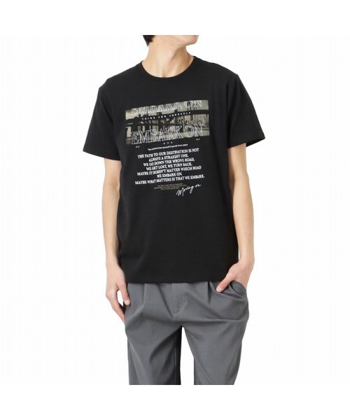 MAC HOUSE(men)(マックハウス（メンズ）)/T－GRAPHICS ティーグラフィックス フォトプリント半袖Tシャツ EJ223－MC298/ブラック
