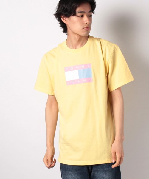 TOMMY JEANS(トミージーンズ)/Pastel Capsule フラッグTシャツ/イエロー系