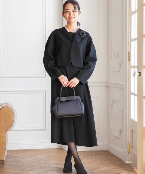 ウォッシャブル ドルマン風ノーカラージャケット セミフレアワンピース ブラックフォーマルスーツ フォルムフォルマ Form Forma Magaseek