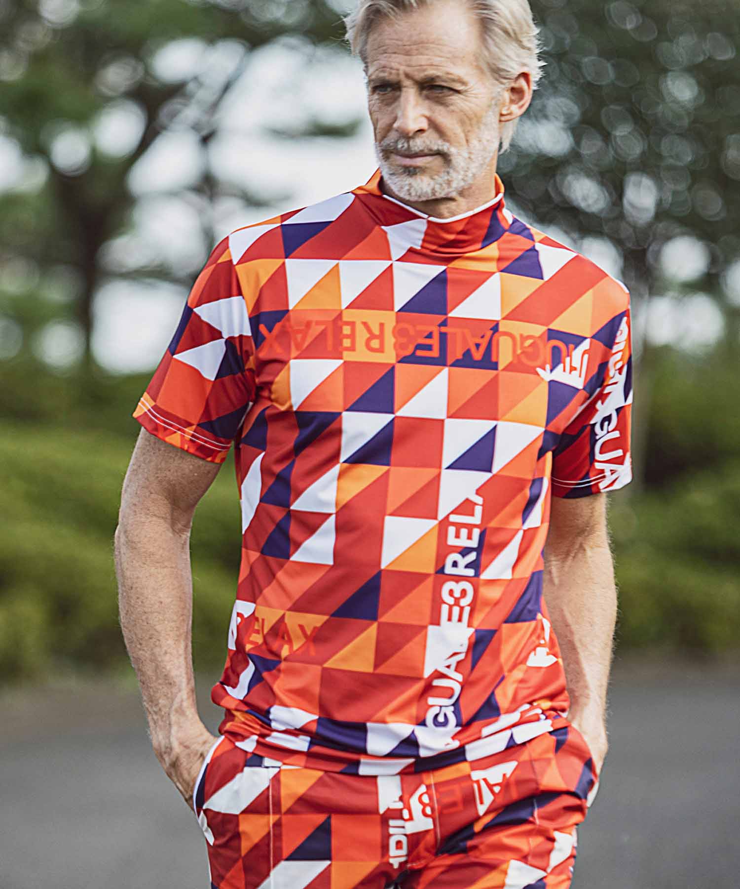 幾何学総柄半袖Tシャツ(504626708)｜HANKYU MEN'S / 阪急メンズ