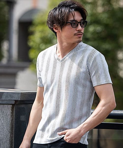 セール Cavaria ふくれストライプ柄vネック半袖tシャツ メンズ 半袖 ブランド カットソー シンプル 総柄 トップス 大人 カジュアル インナー ゴルフ ゴル キャバリア Cavaria Magaseek