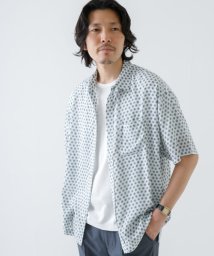 URBAN RESEARCH ROSSO(URBAN　RESEARCH　ROSSO（MEN）)/『XLサイズあり』フラワーモチーフ半袖リラックスシャツ/WHITE