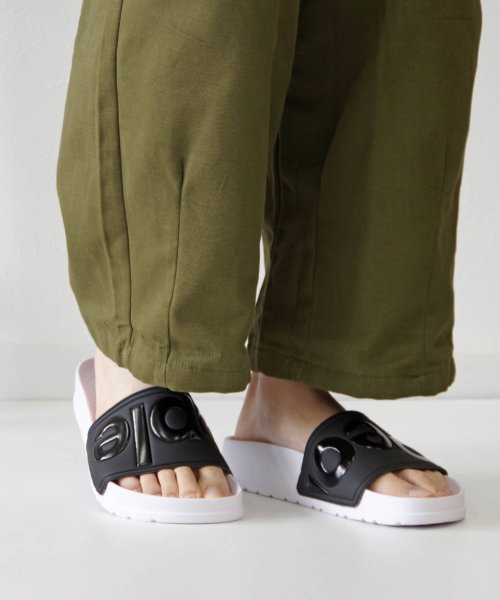 People Footwear(ピープルフットウェア)/【21.0cm～30.0cm】【新色入荷】シャワーサンダル【LENNON SLIDE 】/ブラック系1