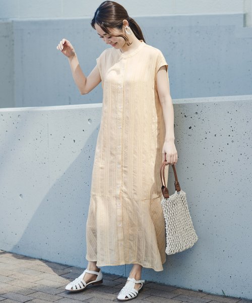 暑い夏がむしろ待ち遠しくなる 照れずに着られる華やかさを追求 軽やかで心地いい ほどよい透け感が爽やかなストライプワンピースby Who Made Me ハコ Haco Magaseek