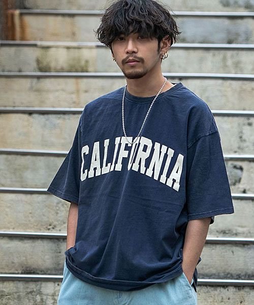 セール】CavariA ケミカル加工クルーネック半袖ロゴプリントTシャツ メンズ 半袖 ブランド 大人 カジュアル ファッション カットソー トップス  カレッジロゴ ア(504660206) | キャバリア(CavariA) - MAGASEEK