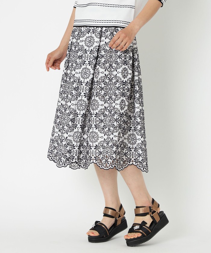 トゥービーシック(TO BE CHIC) | スカートの通販 - MAGASEEK トゥービーシック(TO BE CHIC) | スカートの通販 - MAGASEEK