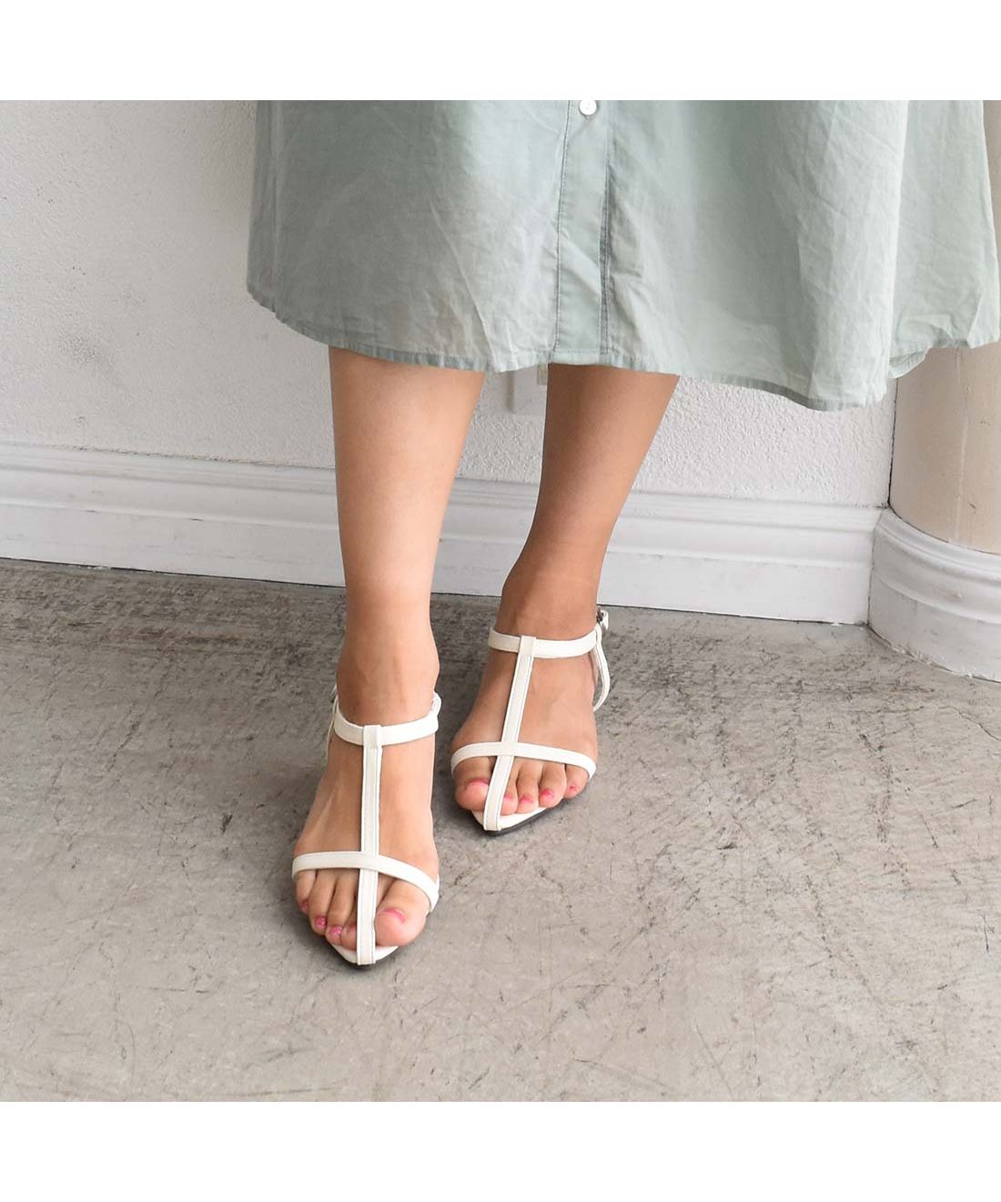 セール Tストラップサンダル ノヤウ Noyau Magaseek