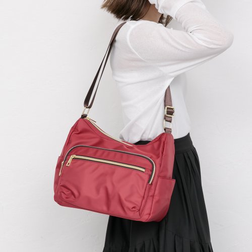 セール 大容量撥水ナイロンショルダーバッグ ベース Base Magaseek