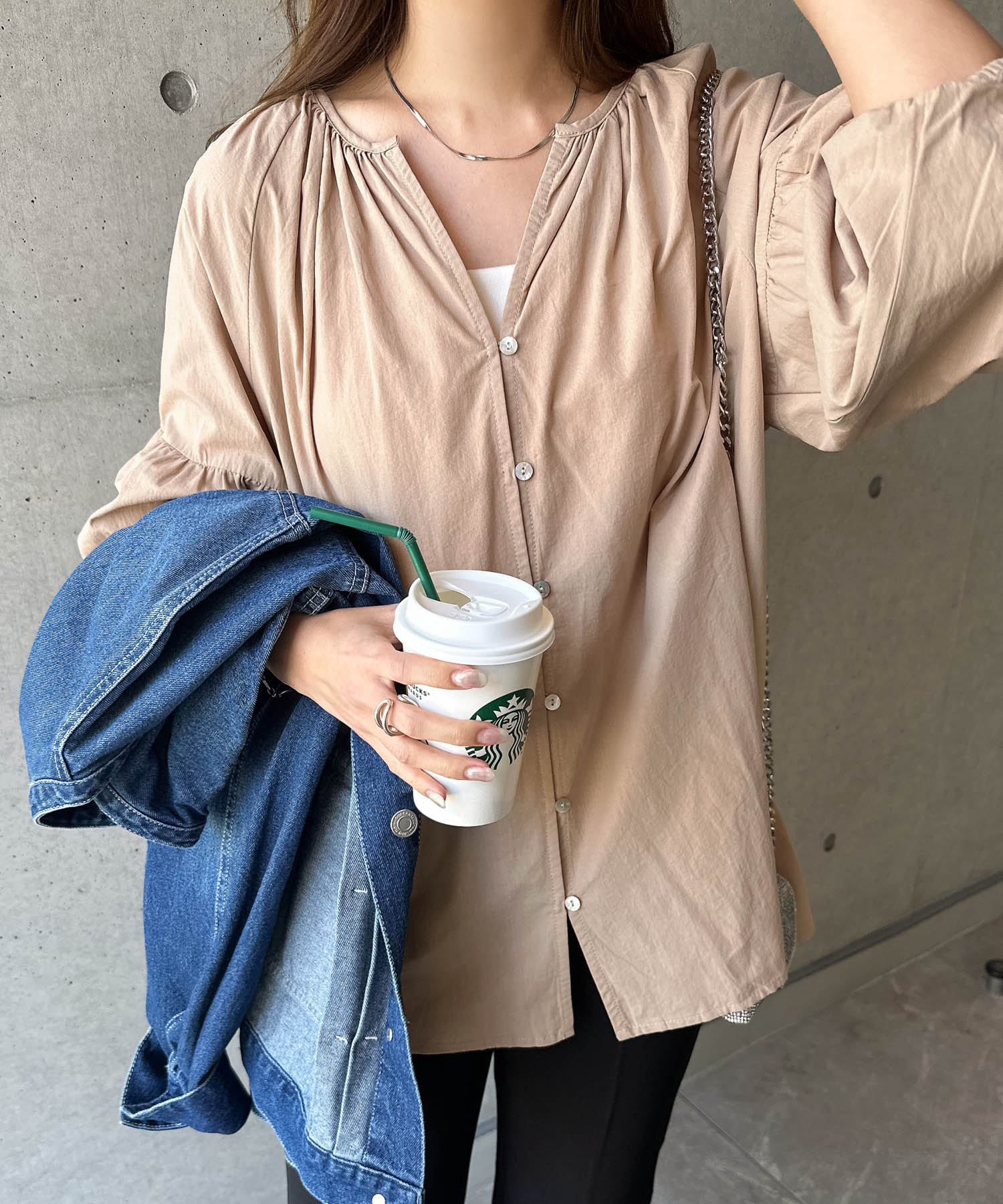 セール】ワッシャーコットンボリューム袖キーネックギャザーブラウス  