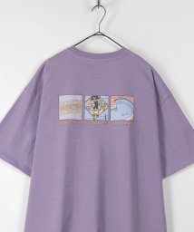 VISION STREET WEAR(ヴィジョン ストリート ウェア)/【VISION STREET WEAR/ヴィジョンストリートウェア】レトロイラスト 3コマストリート グラフィックTシャツ/パープル