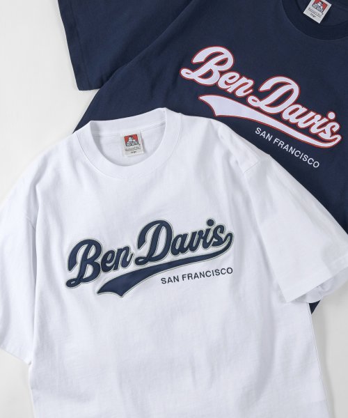 BEN DAVIS(BEN DAVIS)/【BEN DAVIS/ベンデイビス】スタジアムロゴ サテンワッペン BIGTシャツ/ベースボールロゴ/ホワイト