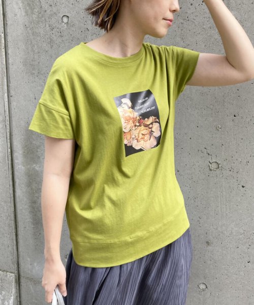 COMME CA ISM (コムサイズム（レディス）)/フォトプリント　Ｔシャツ/オリーブ