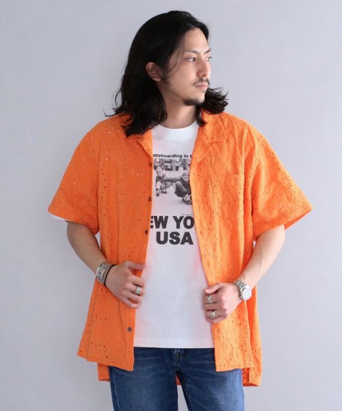SHIPS MEN(シップス　メン)/【SHIPS別注】BENCH MARKING SHIRT: フラワーレース オープンカラーシャツ/オレンジ