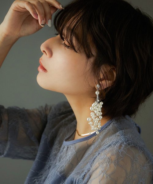 セール パーティー ピアス 両耳 アクセサリー ロング フラワー かすみ草 大振り フェイクパール パール イミテーションパール ドレス ワンピース シンプル 結婚式 ニアナ Niana Magaseek