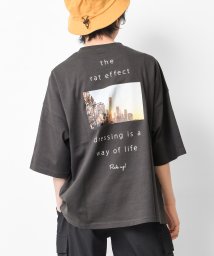 RAT EFFECT(ラット エフェクト)/バックフォトPTスーパービッグTシャツ/チャコールグレー