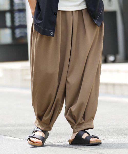 梨地タックパンツ ワイドパンツ メンズ きれいめ おしゃれ ボトムス バルーンパンツ ジギーズショップ Jiggys Shop Magaseek