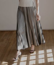 MIELI INVARIANT(ミエリ インヴァリアント)/Tulle Layer Pleat Pants/ホワイト