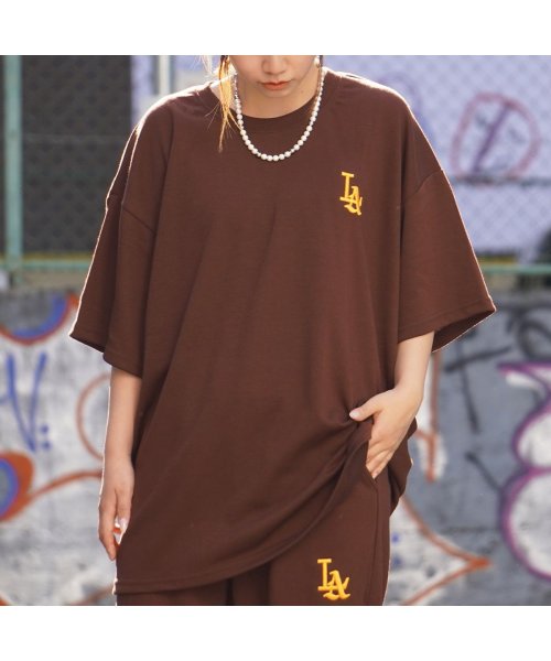 1111clothing(ワンフォークロージング)/オーバーサイズ tシャツ メンズ ビッグtシャツ レディース ビッグシルエット トップス 半袖 カットソー クルーネック ビッグt  LA ロゴ 刺繍 ワンポイ/ブラウン