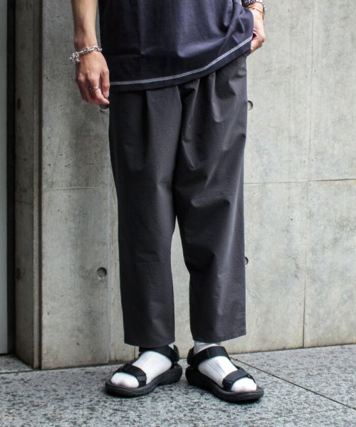 GLOSTER(GLOSTER)/【WORK ABOUT/ワークアバウト】SAHARA PANTS イージーパンツ ワンタック/チャコールグレー