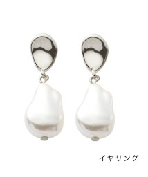 cream dot(クリームドット)/メタル×艶めくバロックパール風イヤリング/ピアス/シルバー系1