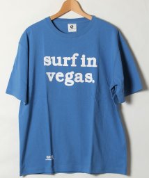 Q(キュー)/【QUE　/ キュー】　USAコットン　surfin vegas ロゴ　SURF/サーフTEE　/ロイヤルブルー