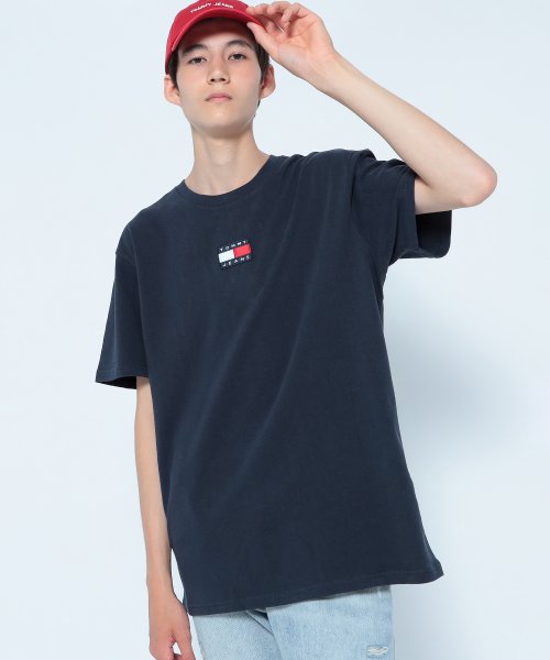 TOMMY JEANS(トミージーンズ)/TJM TOMMY BADGE TEE/ネイビー 