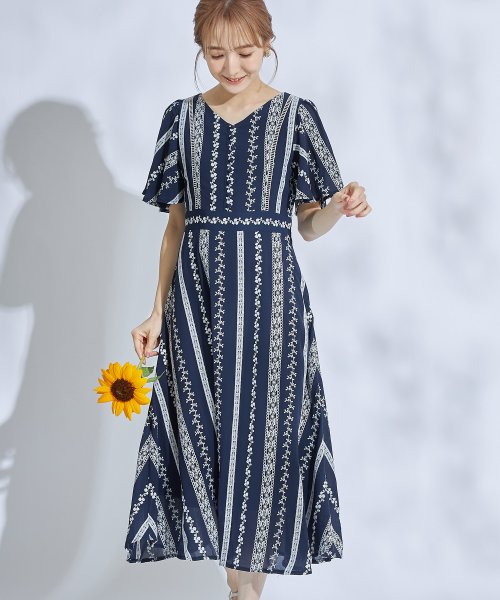 セール 飾りくるみ釦付きハシゴレース ストライプフラワー刺繍ワンピース トッコクローゼット Tocco Closet Magaseek セール 飾りくるみ釦付きハシゴレース ストライプフラワー刺繍ワンピース トッコクローゼット Tocco Closet Magaseek