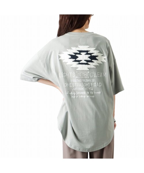 MAC HOUSE(women)(マックハウス（レディース）)/UNDERWRAPS アンダーラップス ラウンドヘムオルテガ柄Tシャツ 84006－2/ミント