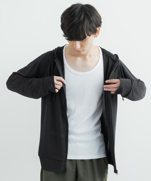 ラッシュガード メンズ パーカー Upf50 接触冷感 Q Max0 2 フリーサイズ 軽量素材 フィンガーホール フード有り 吸水速乾 水着 プール 海 大 ロッキーモンロー Rocky Monroe Magaseek