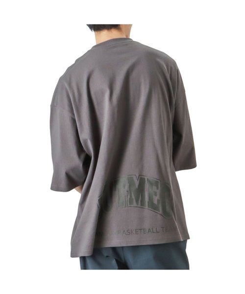 MAC HOUSE(men)(マックハウス（メンズ）)/Goodwear グッドウェア Goodwear × NUTMEG ロゴプリントビッグTシャツ 2W7－12209/チャコール