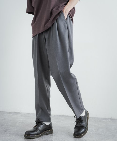 テーパードパンツ スラックス メンズ 日本製 国産 接触冷感 イージーケア 洗濯可能 リネンライク ノーアイロン ツータック カジュアル シンプル キレイめ セ ロッキーモンロー Rocky Monroe Magaseek