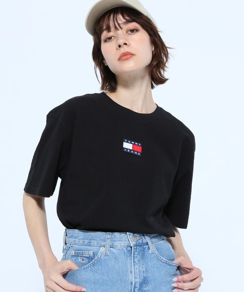 TOMMY JEANS(トミージーンズ)/TJM TOMMY BADGE TEE/ブラック