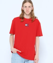 TOMMY JEANS(トミージーンズ)/TJM TOMMY BADGE TEE/レッド