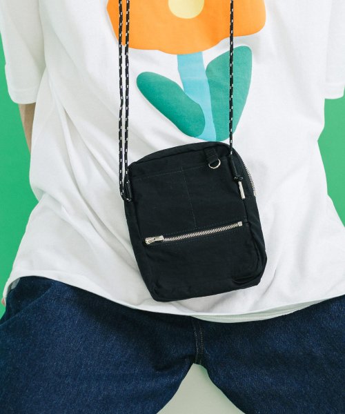 ショルダーバッグ メンズ レディース カバン ポーチ ナイロン 撥水 コンパクト カジュアル 小物入れ 速乾性 紐 シンプル 肩掛け サコッシュ 国産 日本製 ロッキーモンロー Rocky Monroe Magaseek