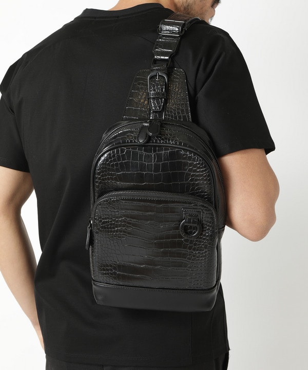 一番の ラコステ刻印ワニ ロゴ牛革レザー黒バックパック鞄クロコダイル 